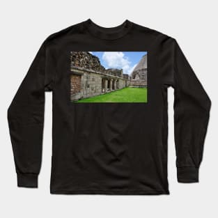 Mexique - site archéologique d'uxmal Long Sleeve T-Shirt